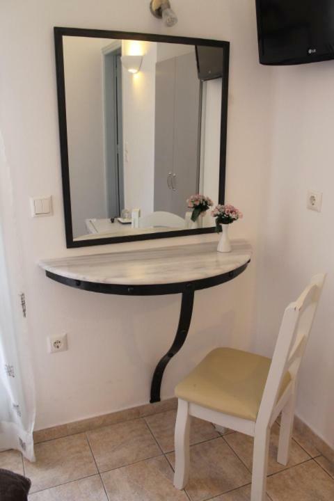 Kamári Sea Side Beach Hotel מראה חיצוני תמונה